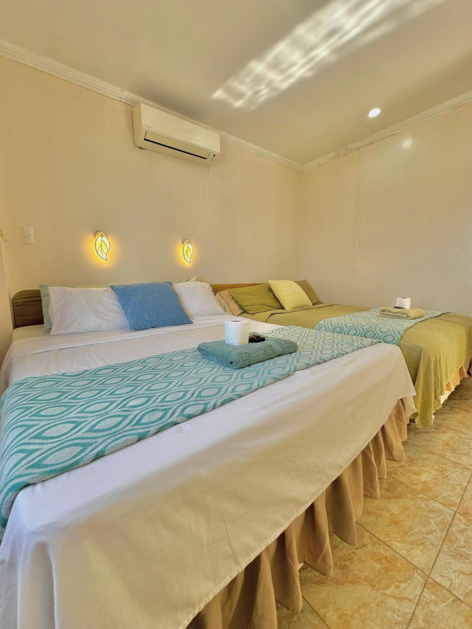 Casaroyal Beachfront Siquijor Exterior foto