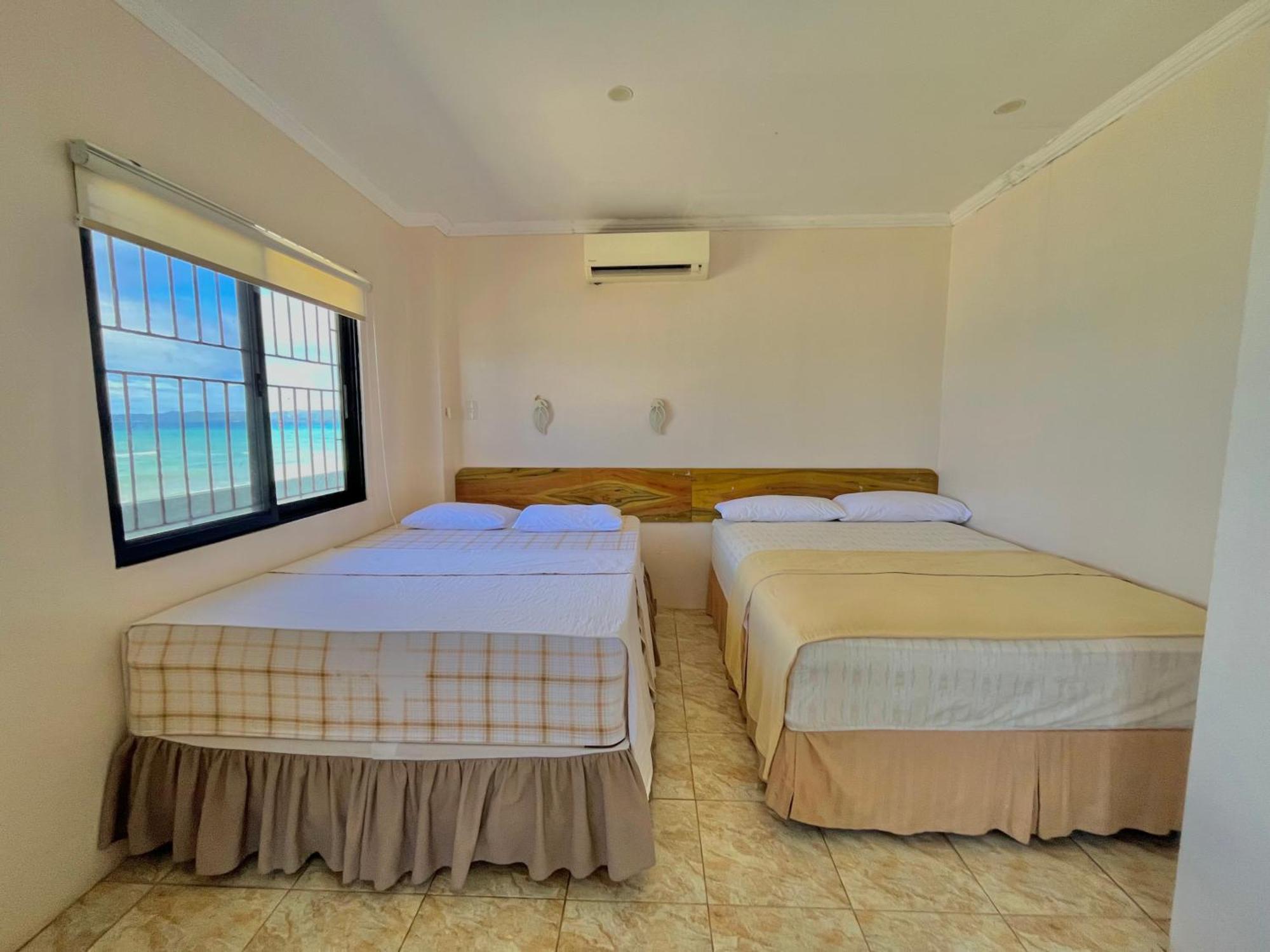 Casaroyal Beachfront Siquijor Exterior foto