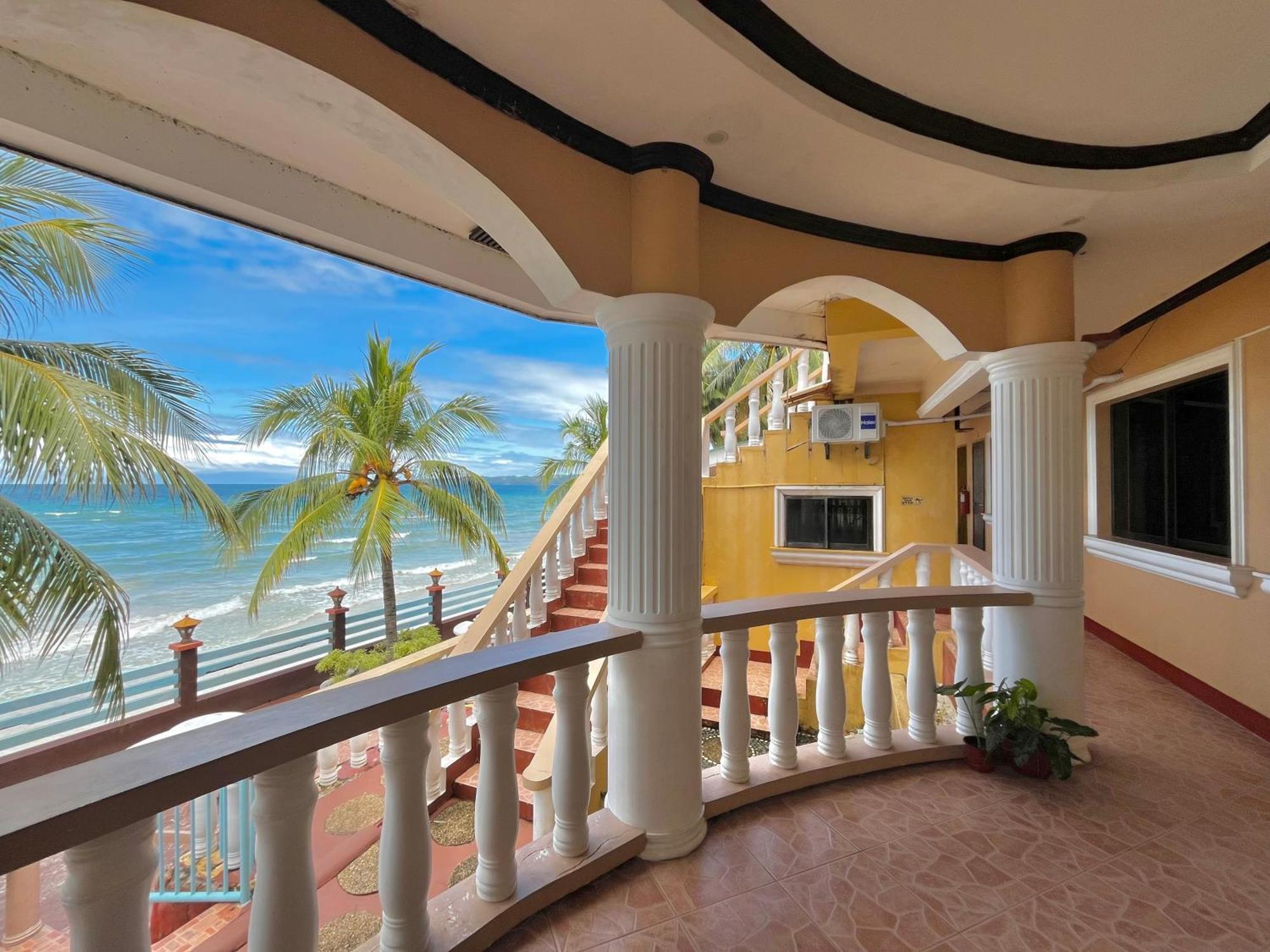 Casaroyal Beachfront Siquijor Exterior foto